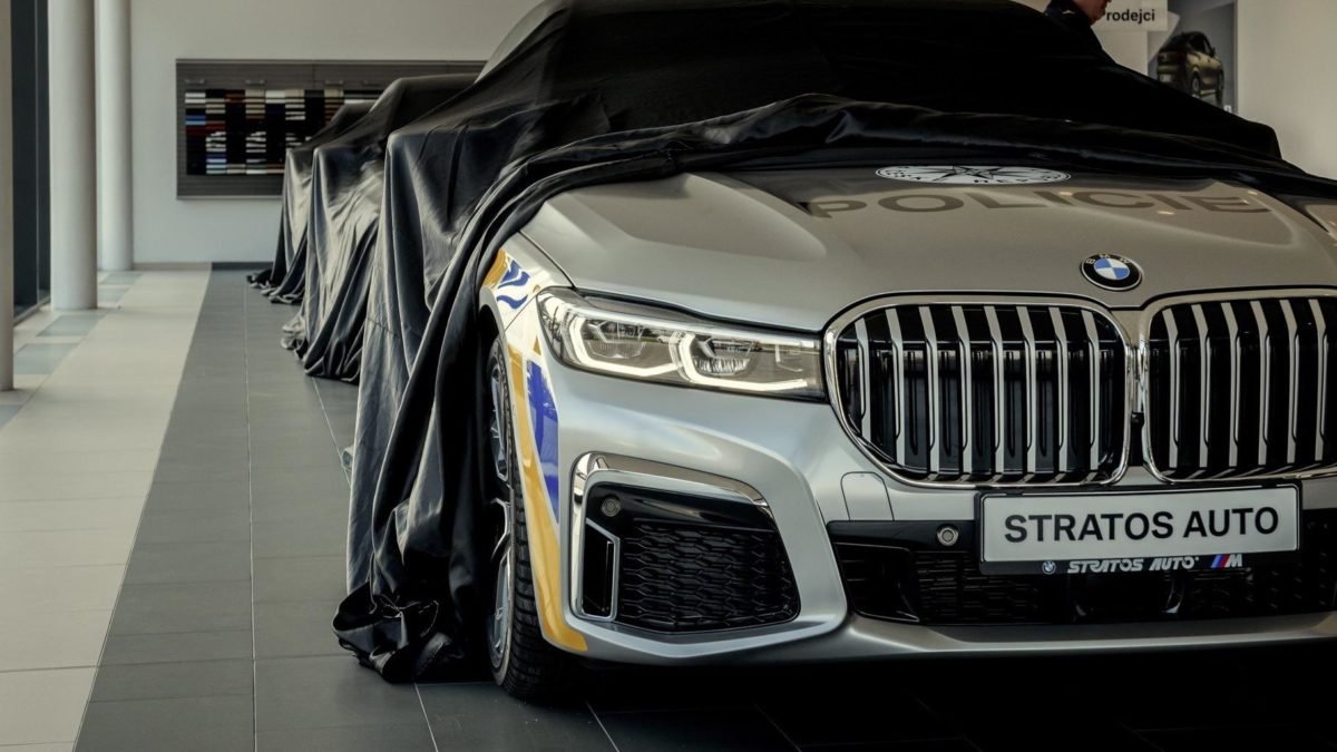 BMW 745Le xDrive на службе в полиции