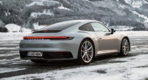 Новый Porsche 911 обзавелся механической коробкой передач