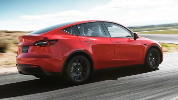Tesla Model Y - Первые поставки уже в феврале