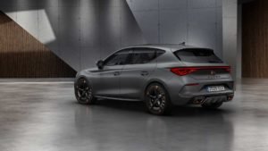 Cupra представила новые «горячие» хэтчбек и универсал Leon.