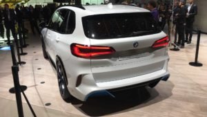 BMW раскрыла характеристики водородного кроссовера X5