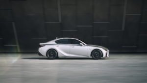 Lexus IS четвертого поколения представлен официально