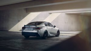 Lexus IS четвертого поколения представлен официально