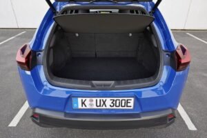 Lexus UX 300e новые подробности и цены, старт продаж в Украине