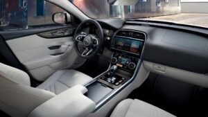 Обновленный Jaguar XE 2020 - теперь дизельный гибрид