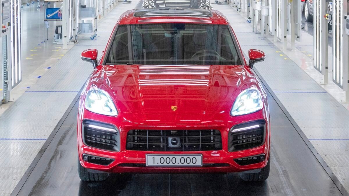 Porsche отпраздновал выпуск миллионного Cayenne